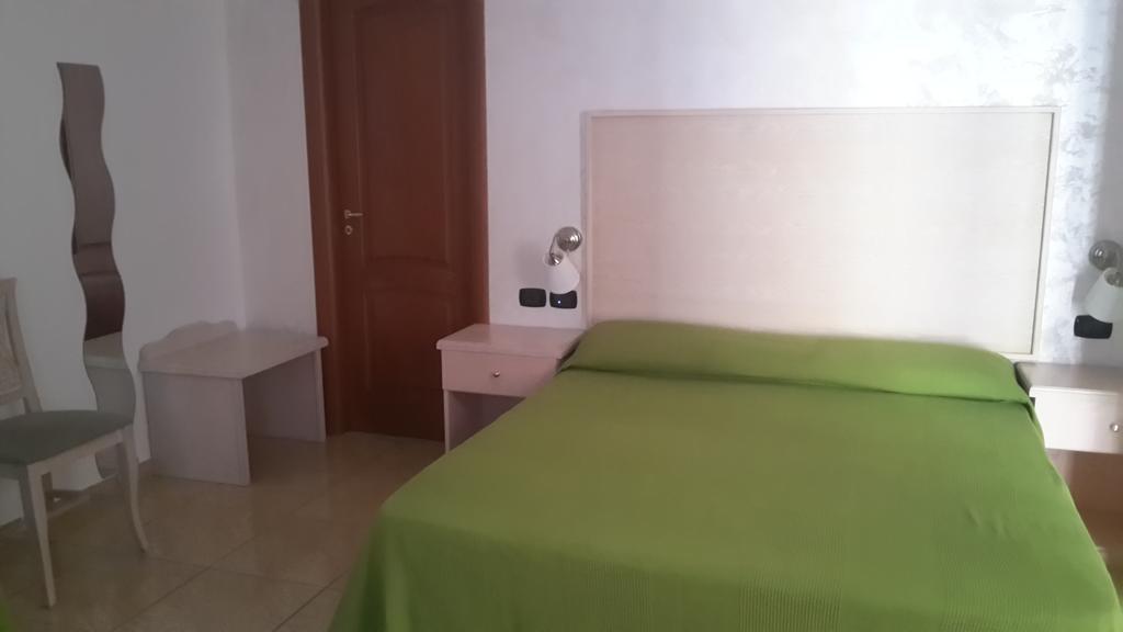 Hotel Miramare Marina di Schiavonea Cameră foto
