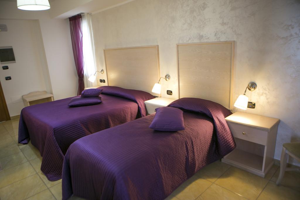 Hotel Miramare Marina di Schiavonea Cameră foto
