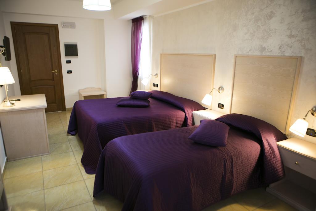 Hotel Miramare Marina di Schiavonea Cameră foto